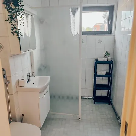 Huoneisto Spacious 3-room Near Airport Vantaa